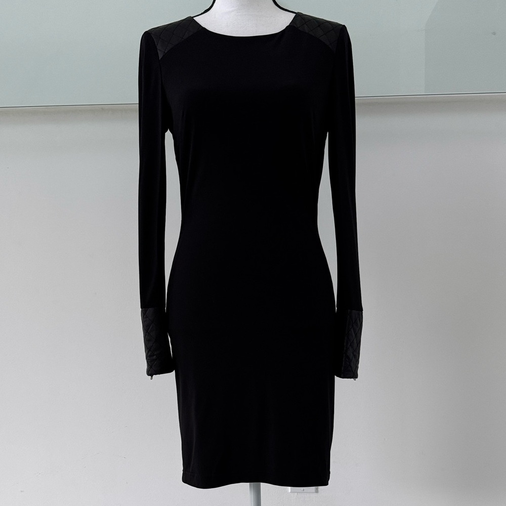 🖤 BEBE Black Long Sleeve Dress – Gold Zippers, Size Small, Elegant Stretch Fit 🖤